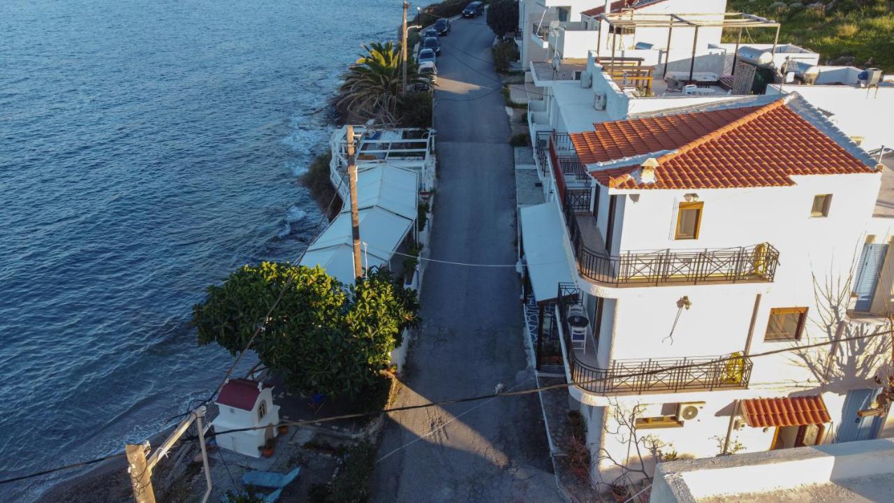 The Island House - Family Size Apt - Overlooking The Aegean - 3 Steps From The Beach Mókhlos Eksteriør bilde